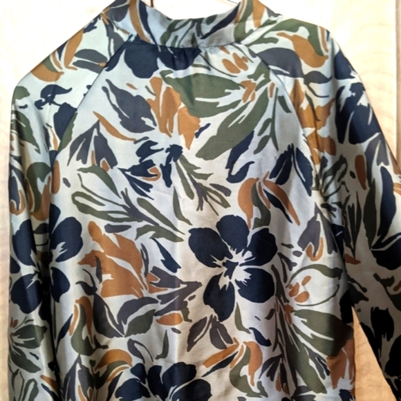 Zara shirt (Gucci vibes!) - Picture 4 of 5